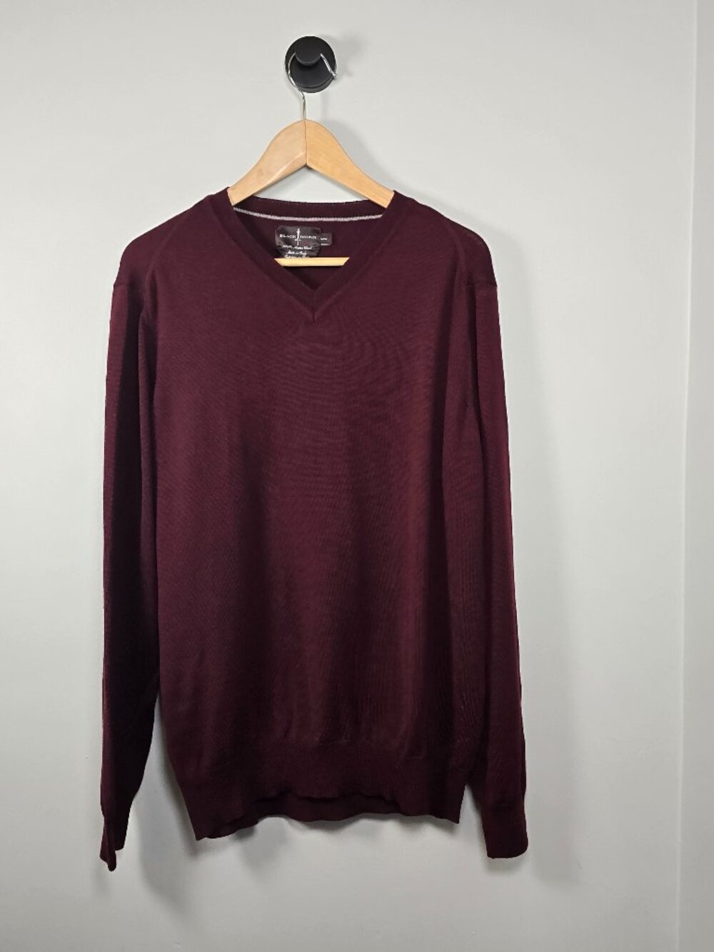 Black Brown 1826 Burgundy Merino Wool V-Neck Sweater